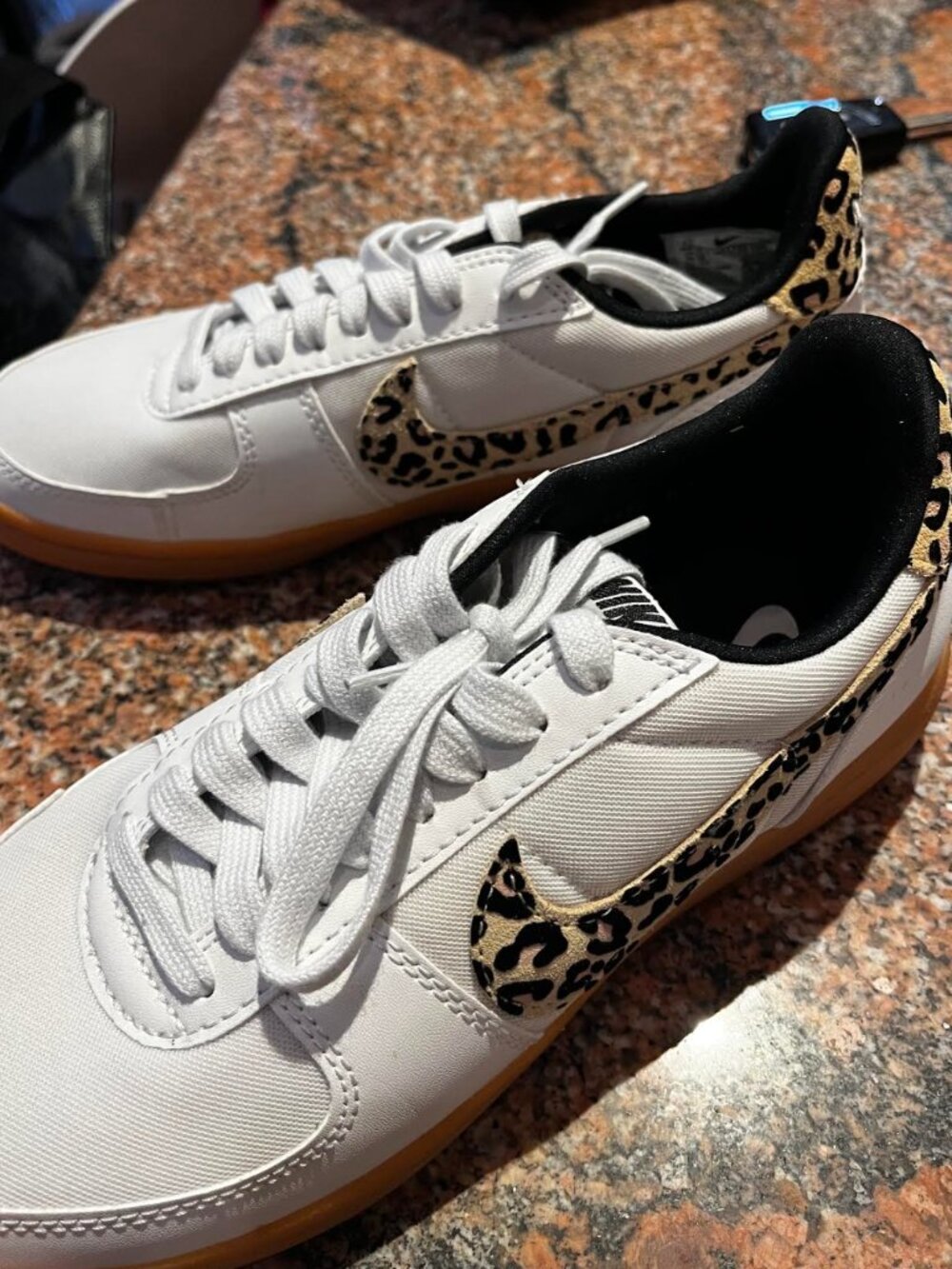 Nike General Leopard Swoosh Women's 8.5 M 7